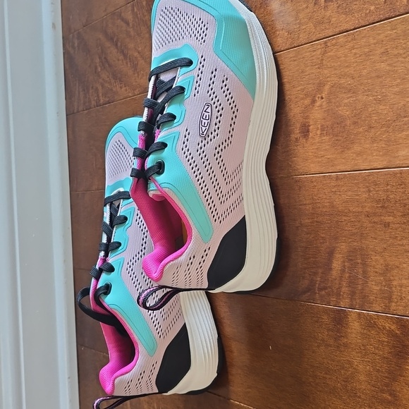 Keen Women's Sparta 2 (Aluminum Toe) Pink And Teal 9 NWT - Picture 4 of 6